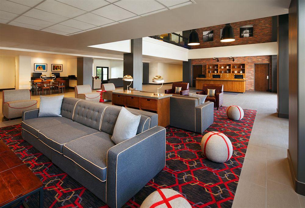 Four Points By Sheraton Phoenix South Mountain Eksteriør billede