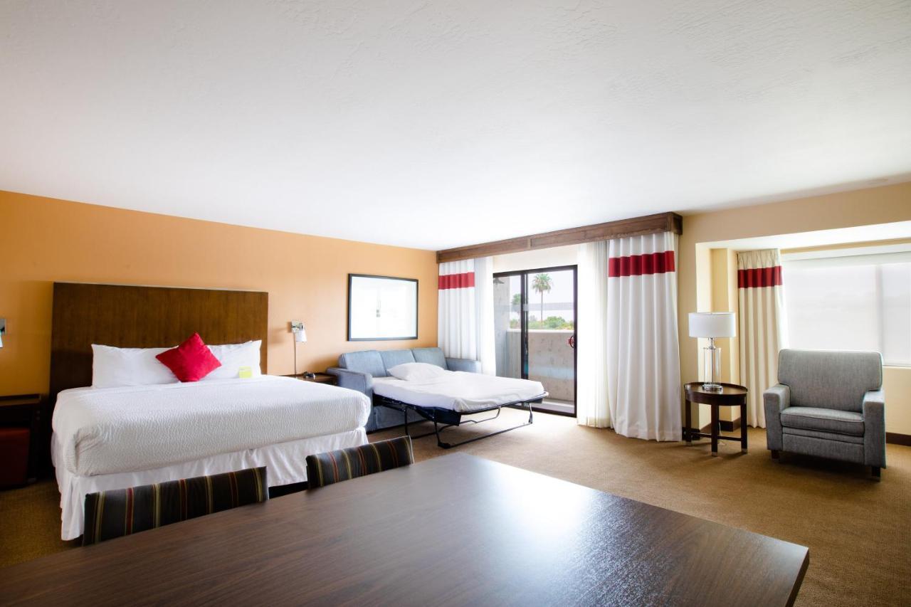 Four Points By Sheraton Phoenix South Mountain Eksteriør billede